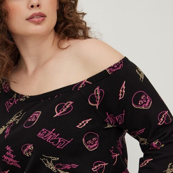 Torrid LoveSick Off-Shoulder Sweatshirt - Everyday Fleece Graffiti Black 3x NWT - Picture 4 of 10